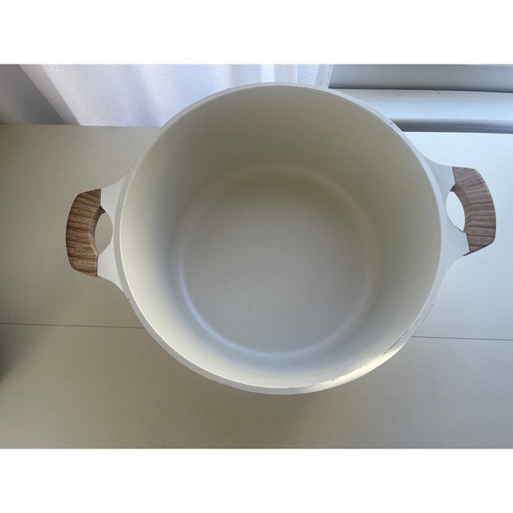 Rae Dunn Simmer 10 Quart Casserole with Lid Stock Farmhouse Soup Pot - Picture 6 of 8